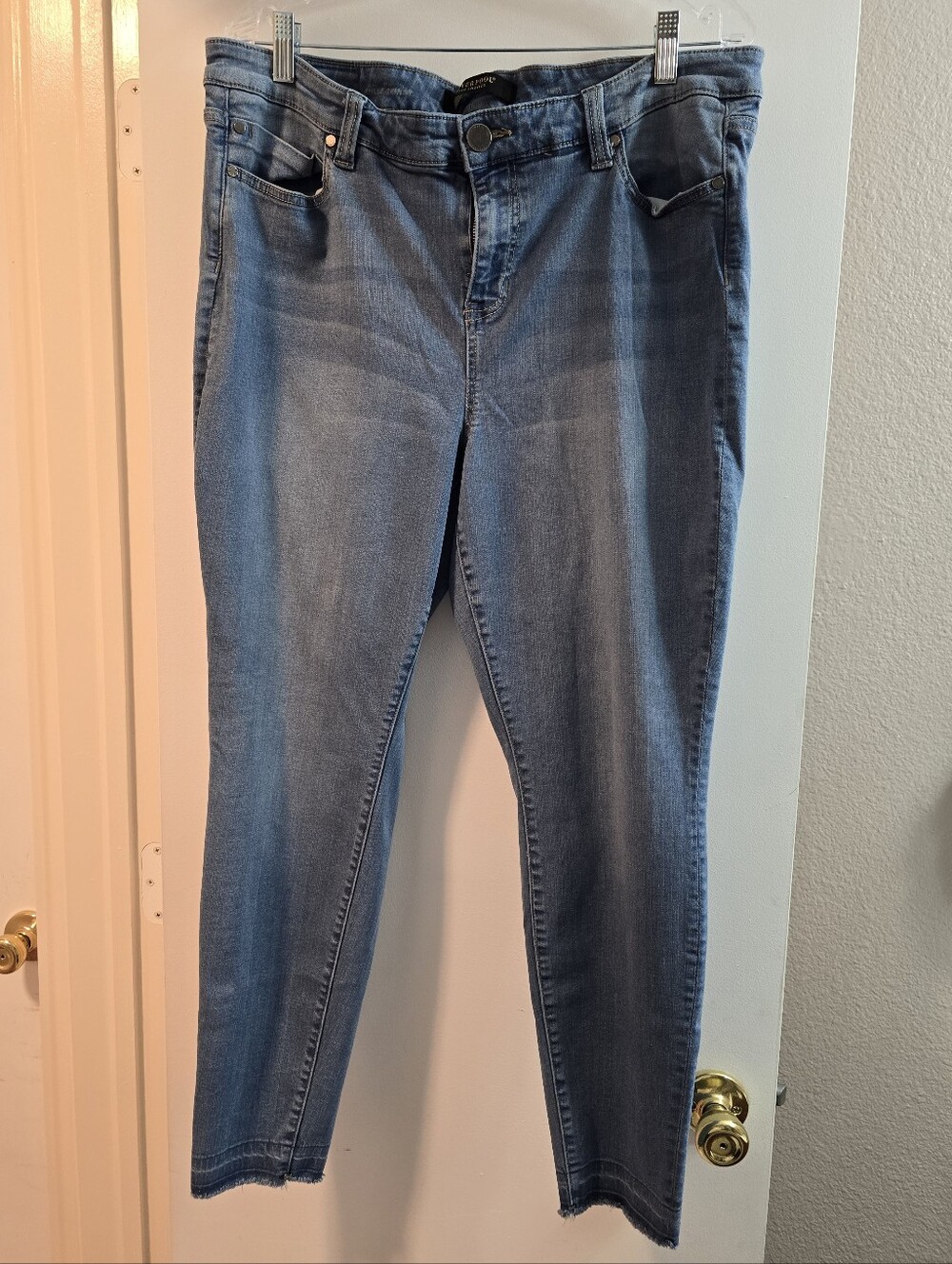13 Liverpool Los Angeles Light Blue Skinny Jeans